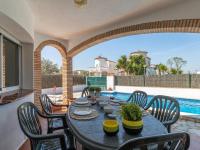 Bazén v ubytovaní Casa con Piscina, A/A, Wifi, Barbacoa, a 200 m de la Playa - ES-89-75 alebo v jeho blízkosti