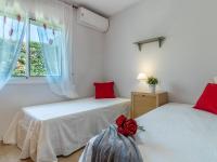 Posteľ alebo postele v izbe v ubytovaní Casa con Piscina, A/A, Wifi, Barbacoa, a 200 m de la Playa - ES-89-75