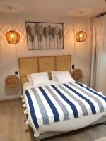 Posteľ alebo postele v izbe v ubytovaní Intense Boutik-Hôtel