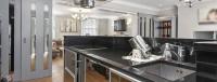 Kuchyň nebo kuchyňský kout v ubytování St Johns Wood 3 Bed Executive apartment
