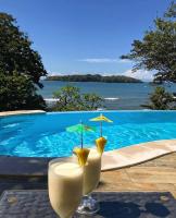 Bazén v ubytování Nativo nebo v jeho okolí