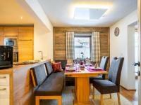 Kuchnia lub aneks kuchenny w obiekcie Flat with whirlpool near the Wildkogel ski area