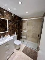 Apartamentos Prestige Suites Málaga IIIにあるバスルーム