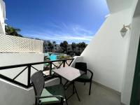 Balkón alebo terasa v ubytovaní Casa Feliz - one bedroom central apartment with communal pool