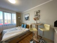 Postel nebo postele na pokoji v ubytování SUMMER BREEZE 506 Private Studio SUNNY BEACH