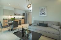 Kuchyňa alebo kuchynka v ubytovaní Celine Luxury Apartments & Suites