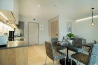 Kuchyňa alebo kuchynka v ubytovaní Celine Luxury Apartments & Suites
