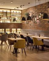 Restaurace v ubytování Chop Old House Hotel