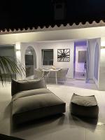 Posezení v ubytování Sun Club P65 Premium Bungalow