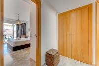 Posteľ alebo postele v izbe v ubytovaní Modern apartment with large terrasse, bbq, fast wifi, 2 pools