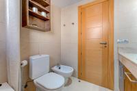 Kúpeľňa v ubytovaní Modern apartment with large terrasse, bbq, fast wifi, 2 pools