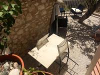 Patio lub wspólna przestrzeń na świeżym powietrzu w obiekcie L’Aiguade, appartement d'exception à Cassis