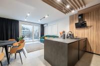 Kuchyňa alebo kuchynka v ubytovaní Luxury Copper Apartment II