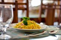 Mad på resortet eller i nærheden