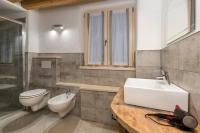 A bathroom at VILLAGGIO VAL MOLINI