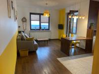 Posedenie v ubytovaní Sunny Life Apartment