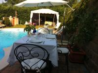 The swimming pool at or close to B&B Castelvecchio