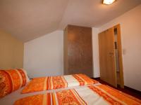 Łóżko lub łóżka w pokoju w obiekcie Apartment Sonnenheim-2 by Interhome