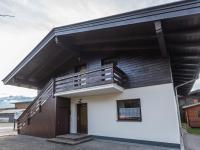 Budynek, w którym mieści się apartament