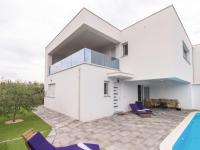 Bazén v ubytování Holiday Home Villa Loreta by Interhome nebo v jeho okolí