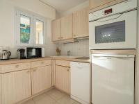 Kuchnia lub aneks kuchenny w obiekcie Apartment L'Escale by Interhome