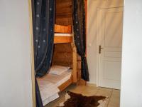 Posteľ alebo postele v izbe v ubytovaní Apartment Le Domaine de Crespin by Interhome