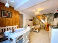 Posedenie v ubytovaní Apartamenty Lux Willa Juras