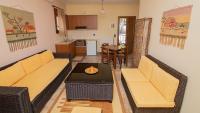 Kuchnia lub aneks kuchenny w obiekcie Ξενώνας Μενελαΐς - Menelais Apartments