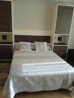 A bed or beds in a room at Bueu: studio Con vistas al mar- 1 room - 2 persons