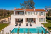 Bazén v ubytování Villa Estelle by ILC (Istria Luxury Collection) nebo v jeho okolí