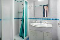 A bathroom at Las Sales Duplex