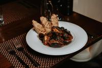ホテルの敷地内または近くでの食事または食べ物
