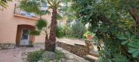 Vonkajšia záhrada v ubytovaní Casa única con jardín a 45 metros de la playa. BE