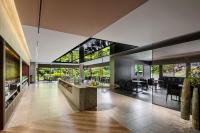 北九州Art Hotel Kokura New Tagawa的房屋的开放式厨房和用餐区