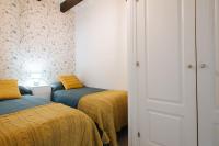Postel nebo postele na pokoji v ubytování AD2B Apartment, 300m from Cathedral with 2br