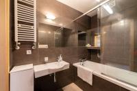 Kúpeľňa v ubytovaní Apartamenty Zeta Park w centrum Ustronia - Dream Apart