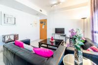 A television and/or entertainment centre at Apartamento La Salle