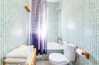 A bathroom at Apartamento La Salle