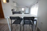 Kuchyňa alebo kuchynka v ubytovaní Apartment Boticki