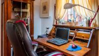 A television and/or entertainment centre at Casa Campo La Capilla Los Palacios y Villafranca by Ruralidays