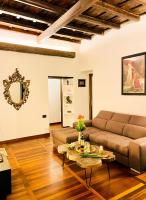 A seating area at Trevi Fountain Luxury Guest House