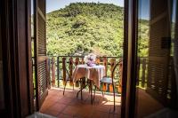 Balkon lub taras w obiekcie Hotel Lago Bin