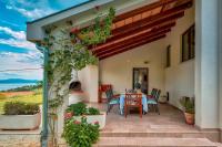 Balkón alebo terasa v ubytovaní Pool Villa Abbazia Seaview - Happy Rentals
