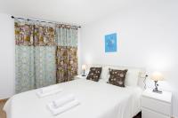 Postel nebo postele na pokoji v ubytování La Esperanza downtown 3 bd apt