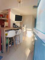 Kuchyňa alebo kuchynka v ubytovaní Hostel OT