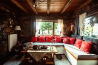 Plán poschodí v ubytovaní E L chalet. A cosy mountain retreat.