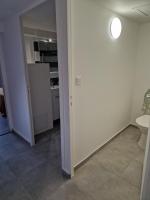 Kuchyňa alebo kuchynka v ubytovaní BNB L'Orleanais Hyper Centre d'Orléans proche Gare PARKING