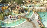 Bazén v ubytovaní Charmant mobilhome camping Les Sables d'Or 4 étoiles alebo v jeho blízkosti