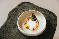 リゾートの敷地内または近くでの食事または食べ物