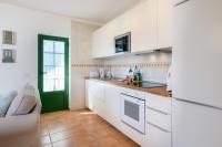 Kuchnia lub aneks kuchenny w obiekcie Casa Vela Marina, Puerto Calero